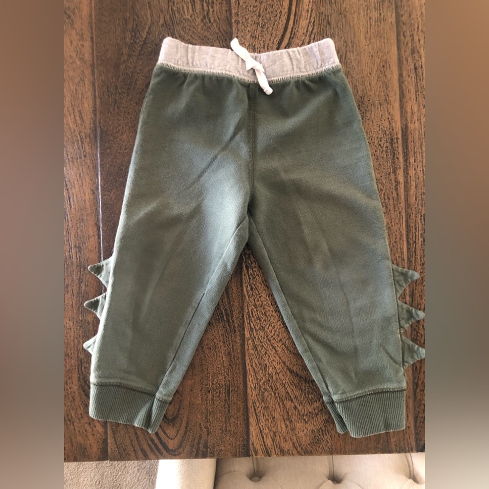 4 Toddler Joggers, & 1 top